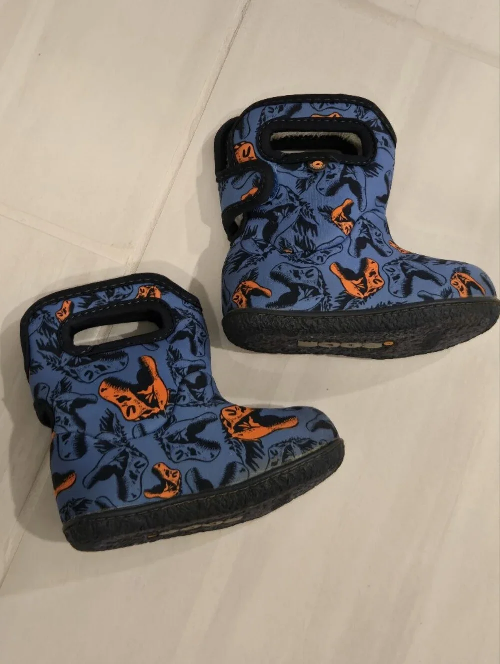 Bogs Toddler Blue and Orange Dino Pull-On Boots 5